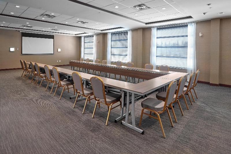 ホテル Four Points By Sheraton Edmonton West