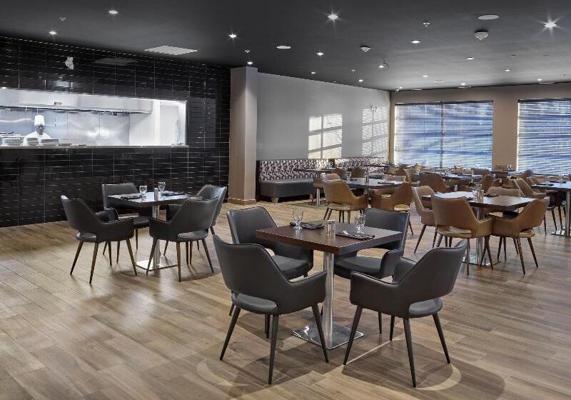 ホテル Four Points By Sheraton Edmonton West