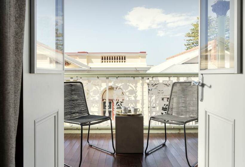 فندق The National