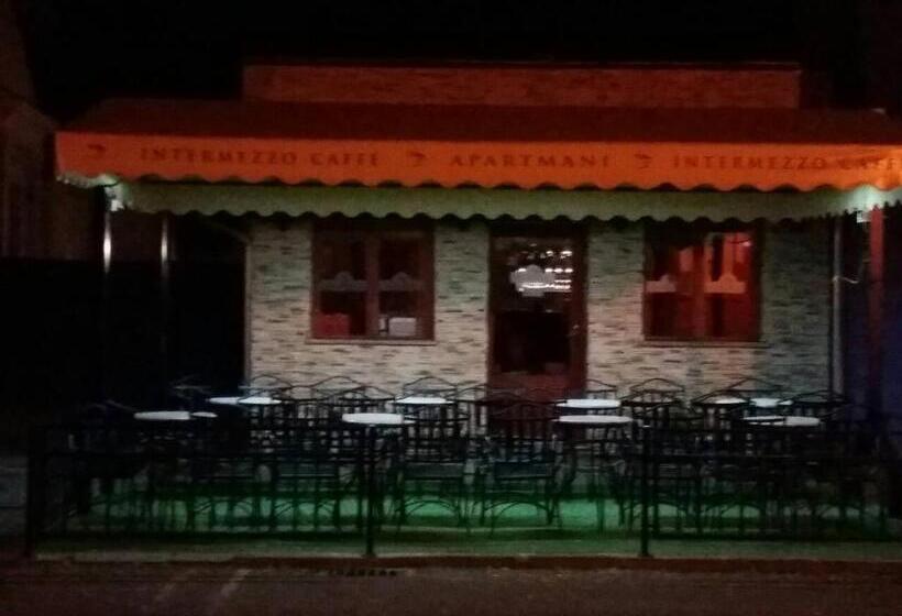 تختخواب و صبحانه Bed&breakfast Intermezzo Caffe