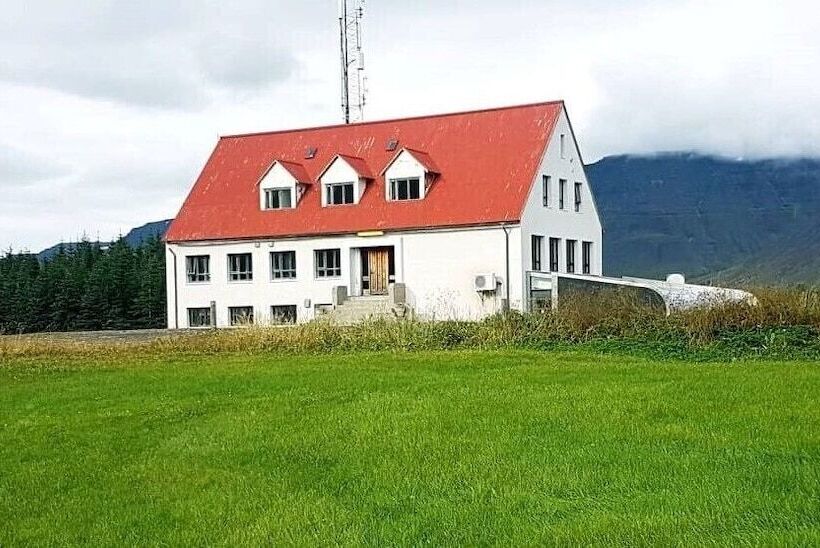هتل Holt Inn