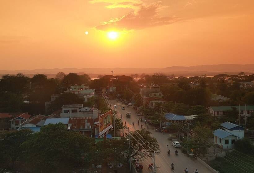 هتل Shwe Pyi Tan