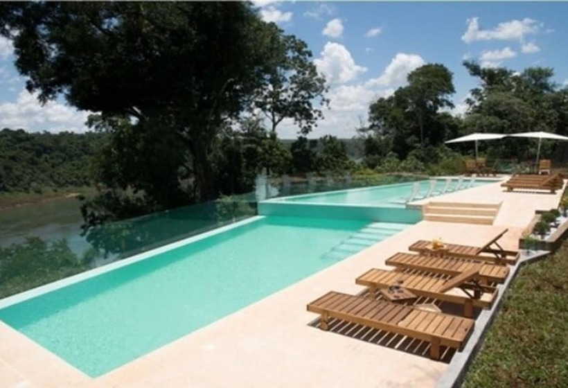 فندق Tupa Lodge