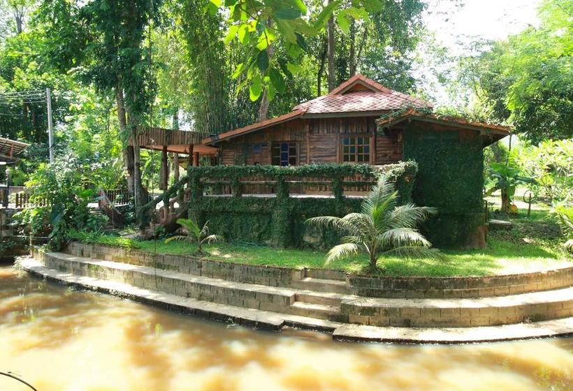 استراحتگاه Papa's Garden