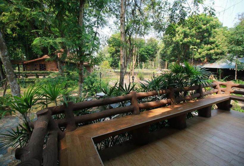 استراحتگاه Papa's Garden