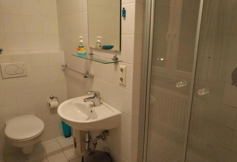 هتل Atelier Guesthouse