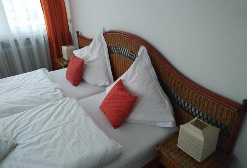 هتل Atelier Guesthouse