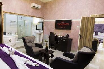 هتل Hampton Towers And Spa