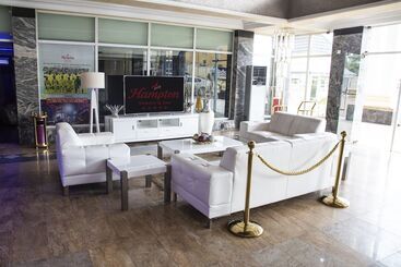 هتل Hampton Towers And Spa