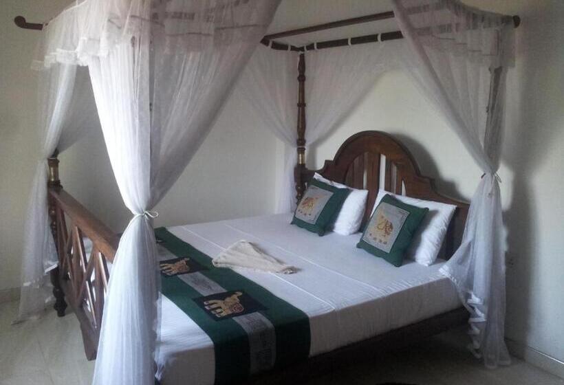 هتل Sumimal Resort Polhena