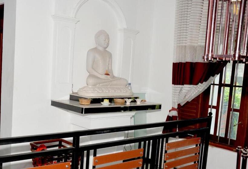 Hotel Sumimal Resort Polhena