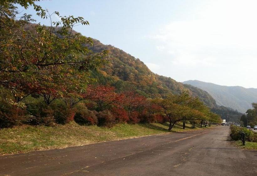 בית מלון כפרי Yunojin