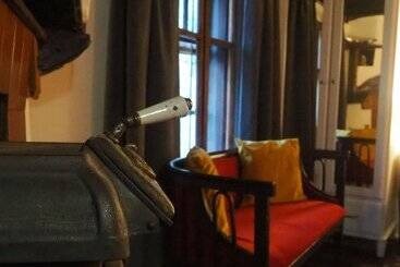 تختخواب و صبحانه Little River Guest House
