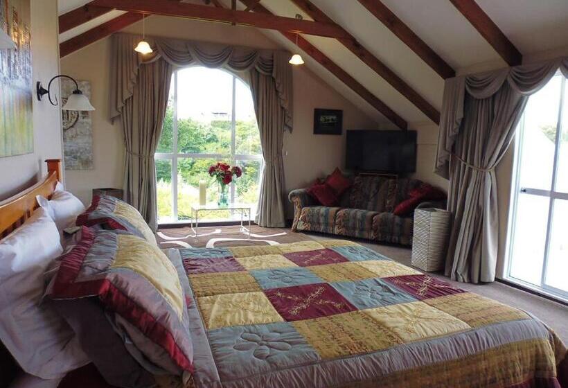 تختخواب و صبحانه Mnm's Bnb