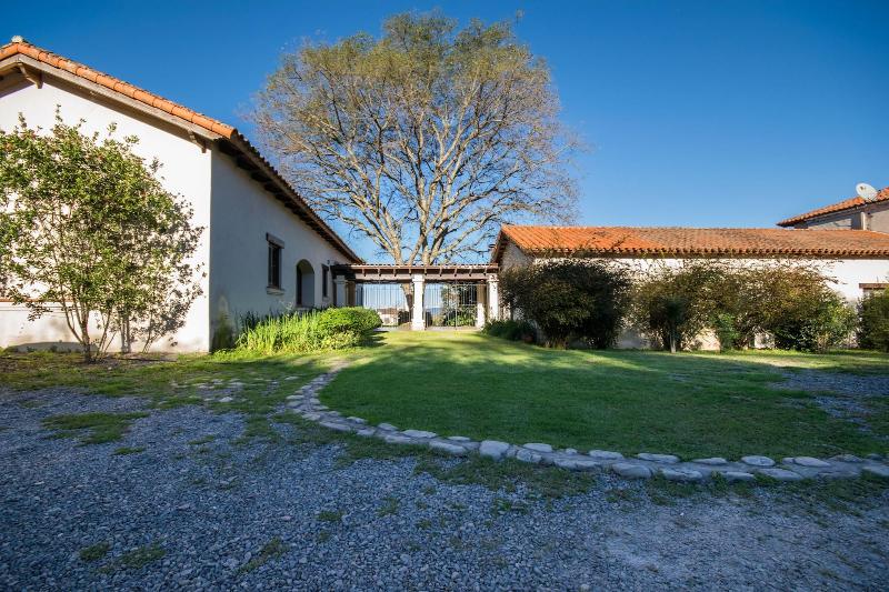 تختخواب و صبحانه Torrontes