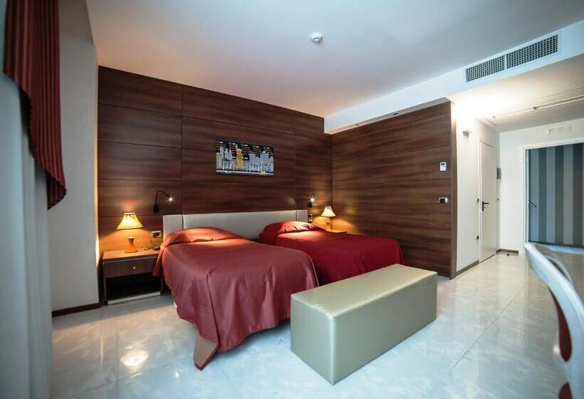 ホテル Family Center