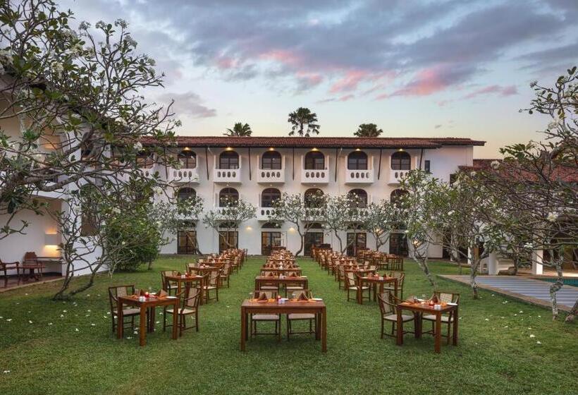 هتل Heritance Ayurveda   All Meals And Treatments
