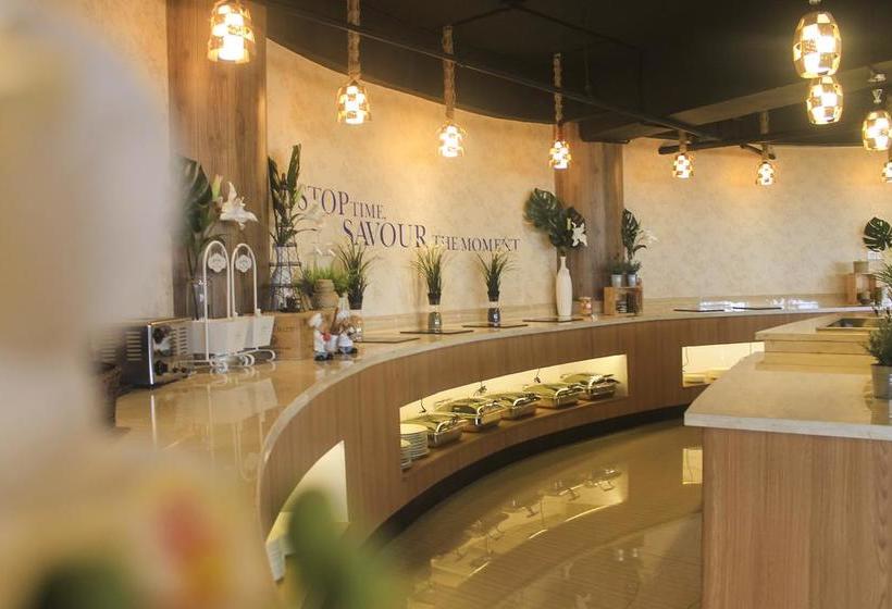 Отель Kyriad Metro Kebayoran