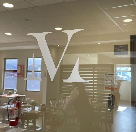 فندق Manso De Velasco