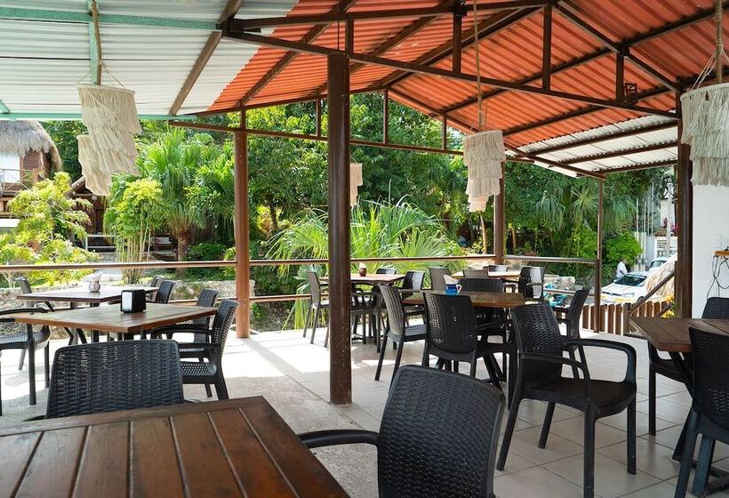 هتل Pancho Villas Bacalar