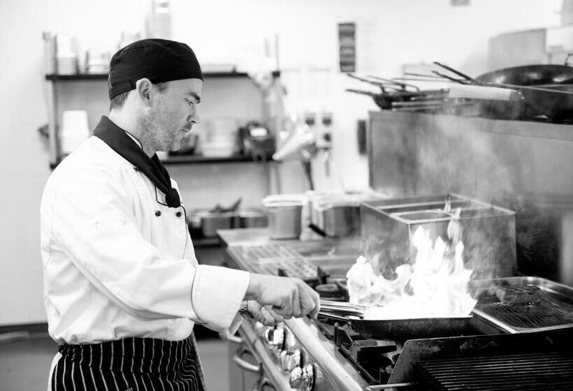 בית מלון כפרי Rydges Pit Lane