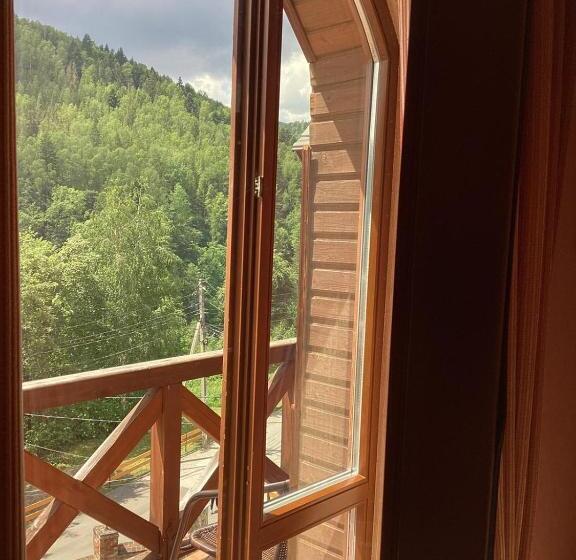 هتل Shovkova Kositsya