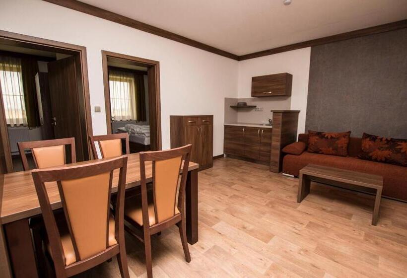 منتجع Wellness Penzion Medličky