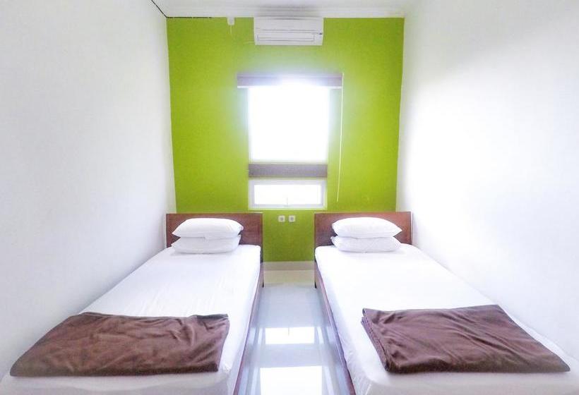 هاستل Reddoorz Near Ubud Village
