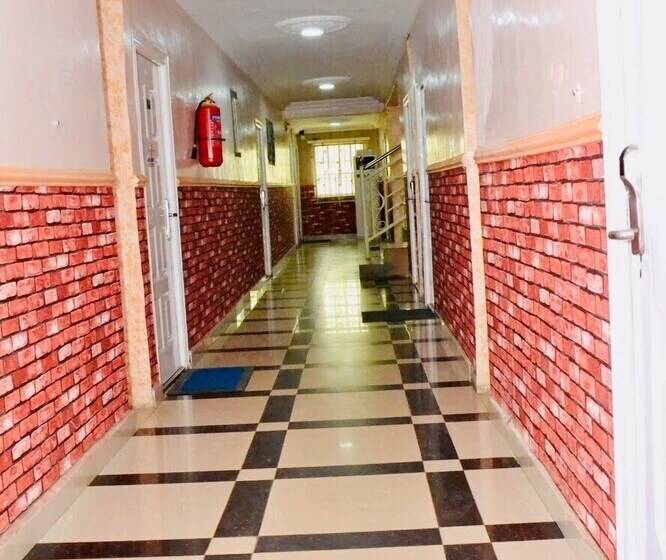 هتل Limoh Suites