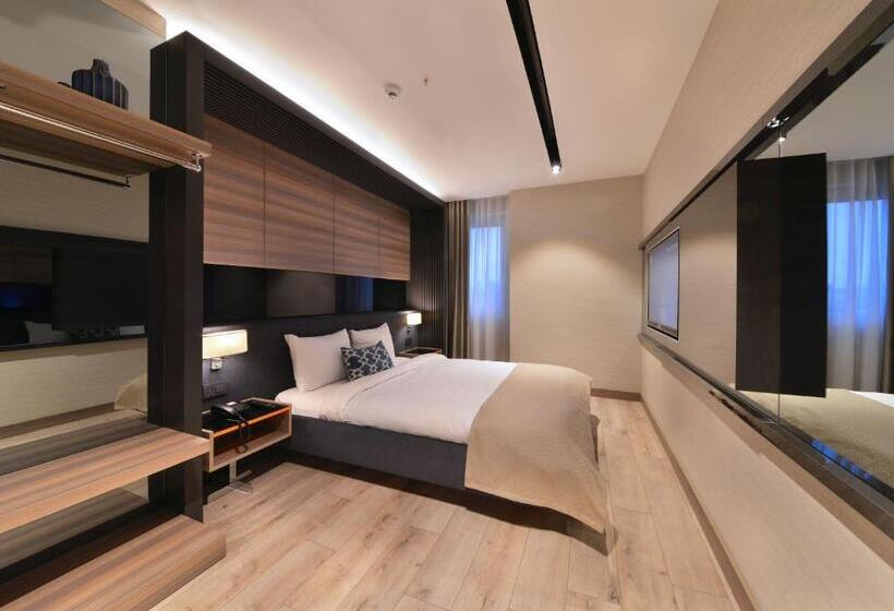 Fotos del hotel Nish Palace Exclusive Suites:  2