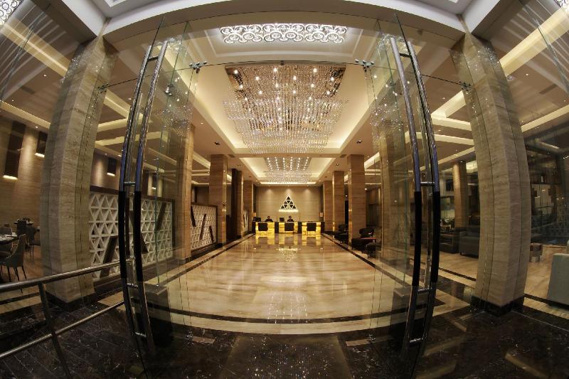 هتل Pyramid Suites