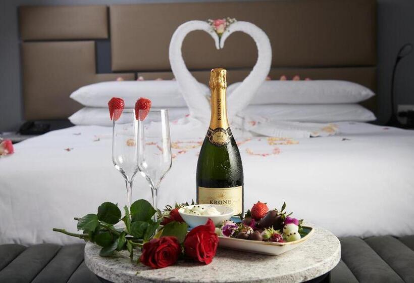 בית מלון כפרי The Capital On The Park