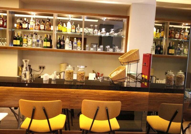 Fotos del hotel The White Orient:  4