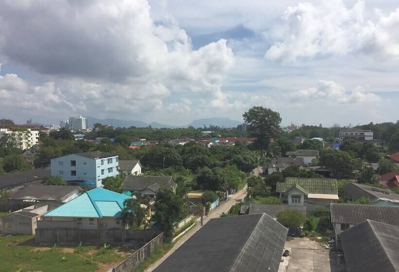 هتل Wiangwalee