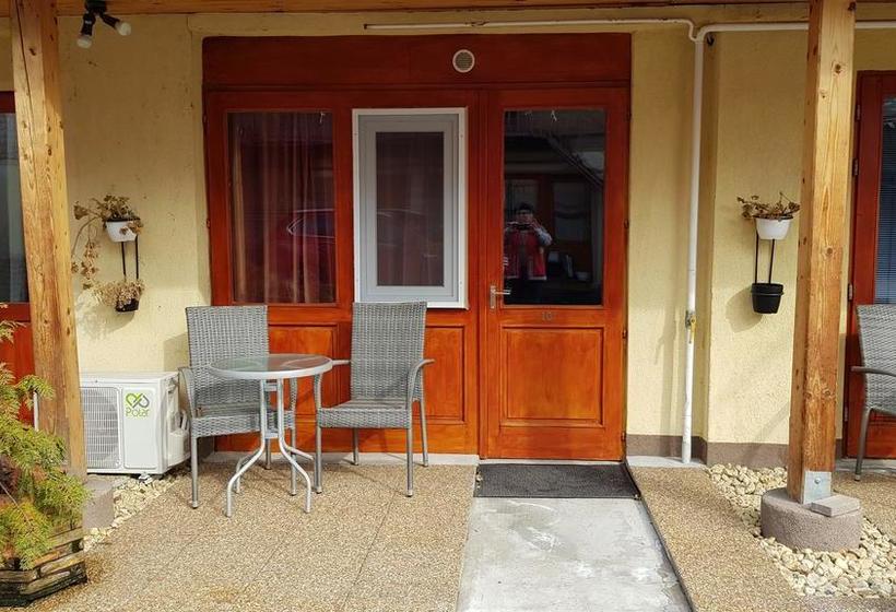 Bed and Breakfast Central Panzió Gyula