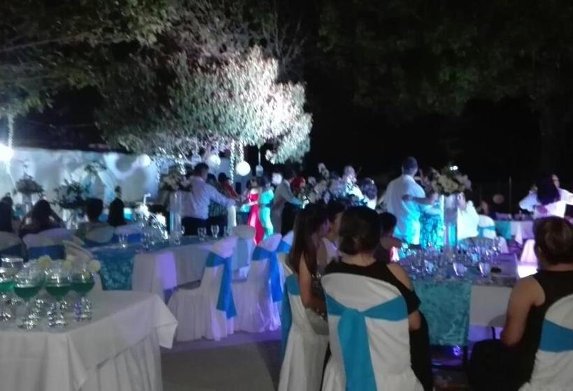 בית מלון כפרי Club Campestre El Peñón De Apulo