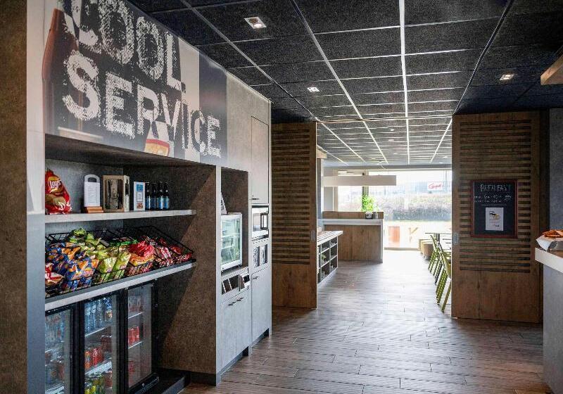 هتل Ibis Budget Oostende Airport