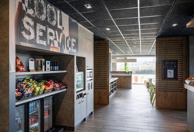 هتل Ibis Budget Oostende Airport