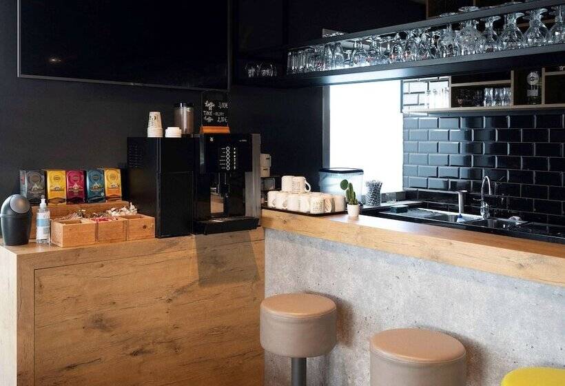 هتل Ibis Budget Oostende Airport