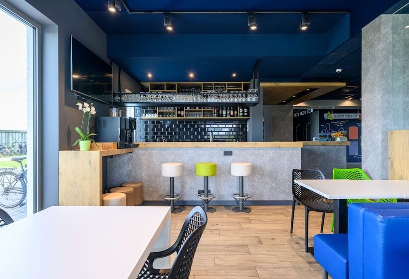 هتل Ibis Budget Oostende Airport