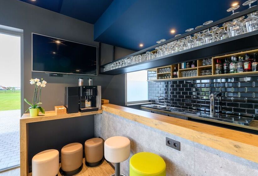 هتل Ibis Budget Oostende Airport