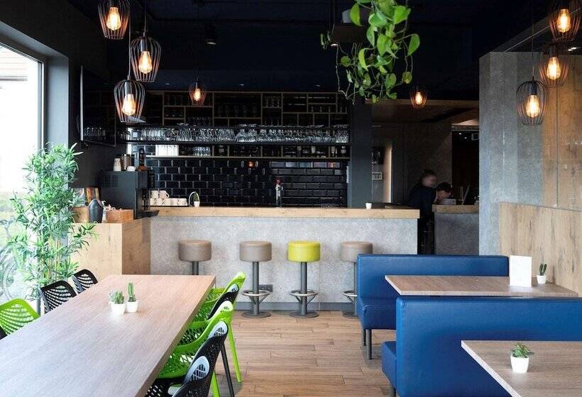 هتل Ibis Budget Oostende Airport