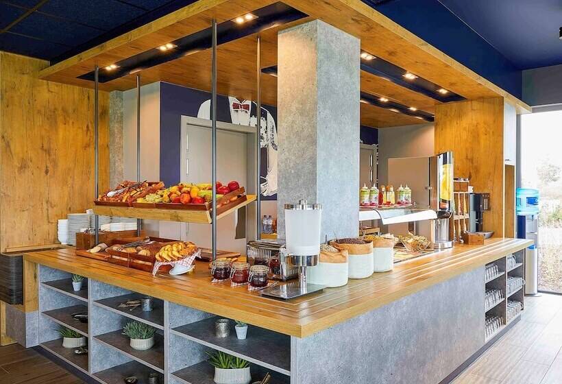 هتل Ibis Budget Oostende Airport