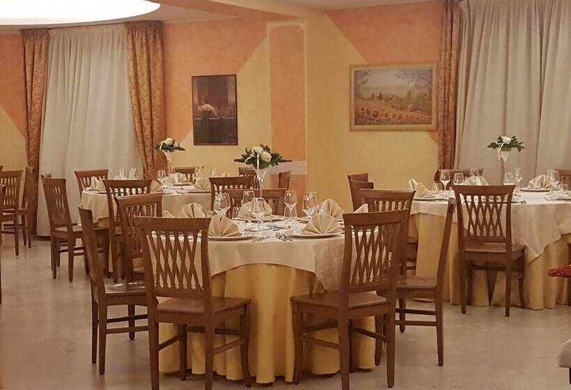 هتل La Falconara