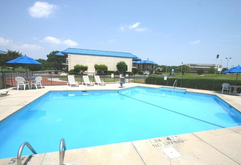 בית מלון כפרי Rodeway Inn