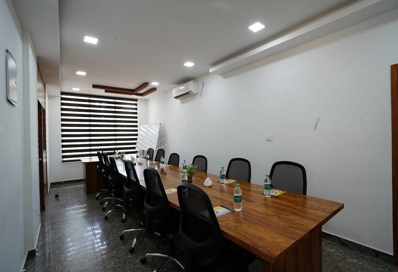 هتل Silicon Inn
