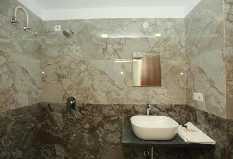 هتل Silicon Inn