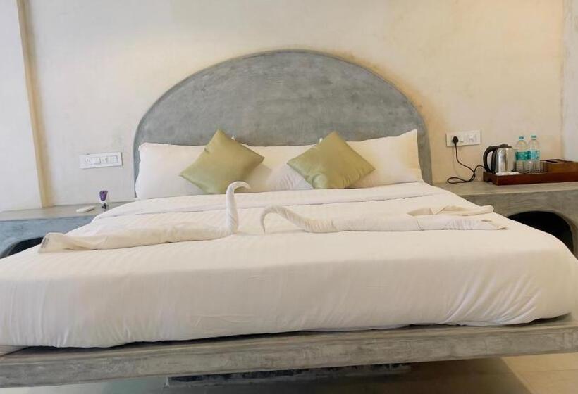 استراحتگاه Tattvam On The Beach   Retreat And Spa