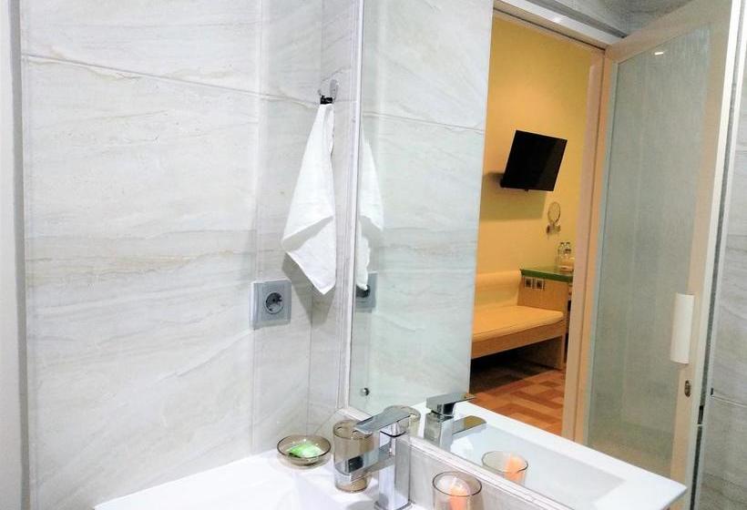 هتل Sevensix  Balikpapan