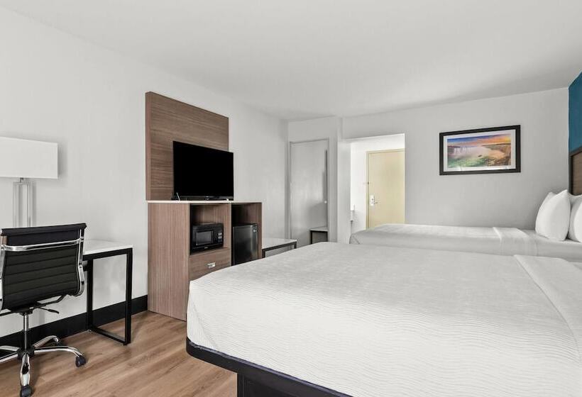 בית מלון כפרי Baymont By Wyndham Batavia - Darien Lake